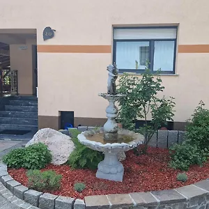 https://hisa-bizjak.hotels-in-ljubljana.com